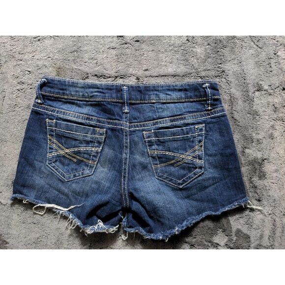 Aeropostale Cut Off Women's Shorts Size 3/4 Dark Wash - Picture 8 of 11